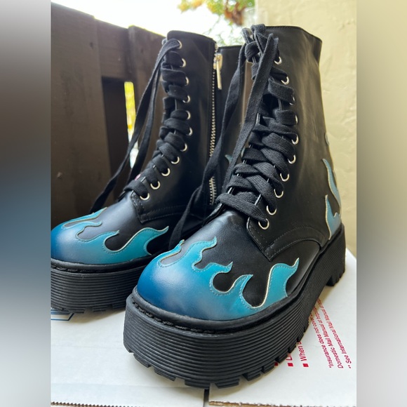 RARE! Dolls Kill Current Mood Blue Flame Combat Boots - Picture 14 of 16
